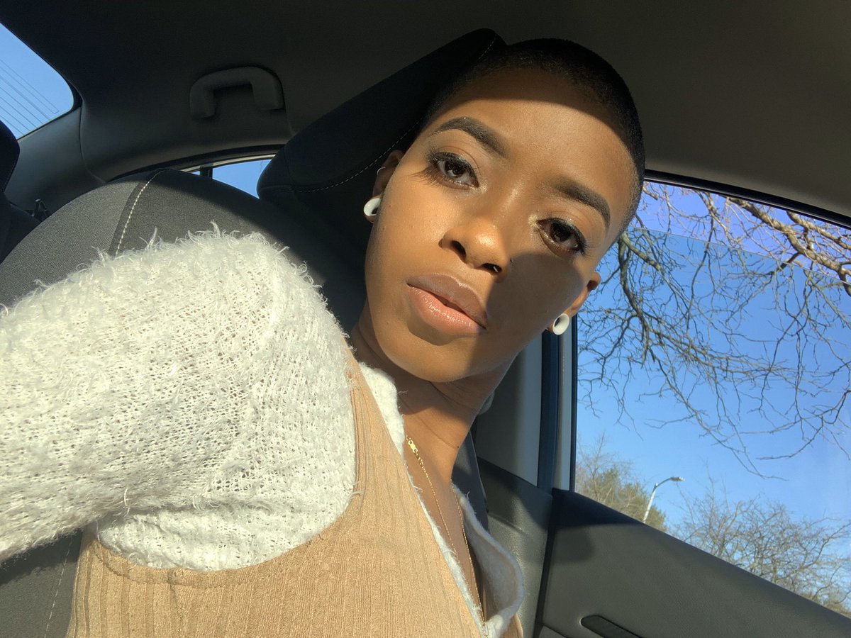 __c4lypso__'s tweet photo. Felt great today 💛 https://t.co/DqaSq6yya8