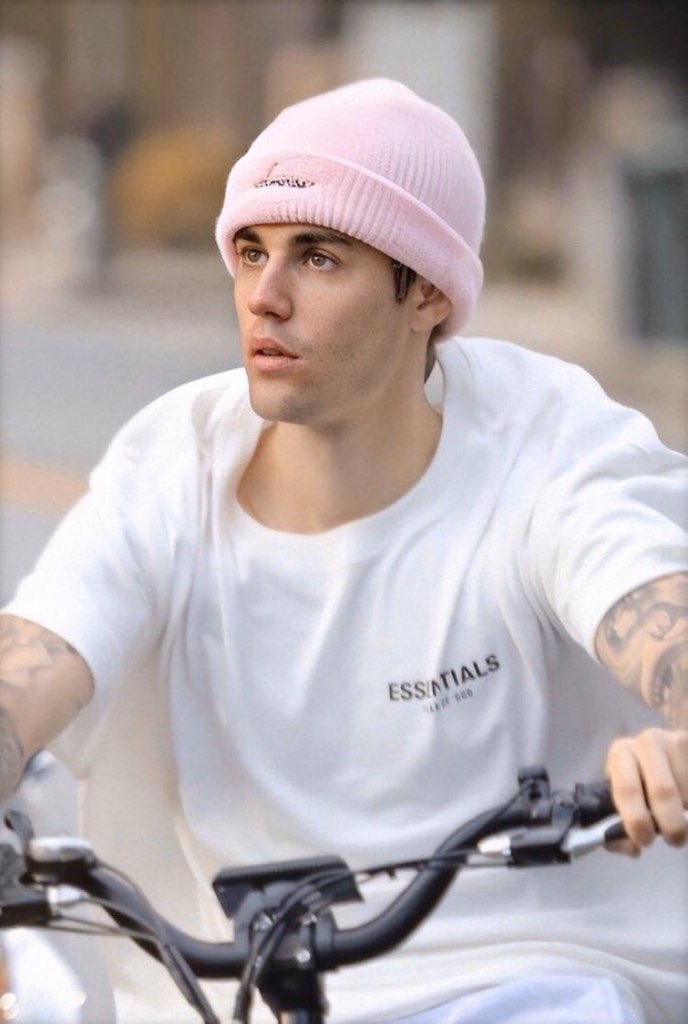 JBPhilippines's tweet photo. It's like an angel came by
And took me to heaven

@justinbieber @DanAndShay #10000Hours #BestLyrics #iHeartAwards https://t.co/DQjQbDVqbM