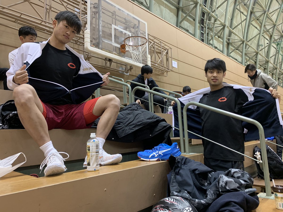 中央大学ハンドボール部 ブログを更新致しました 本日は三年生岩﨑滉大さんと2年生中村翼さんがブログを書いてくれます 是非ご覧ください 中央大学ハンドボール部 ハンドボール Handballjp Handball 送球 Chuohand 春から中央 春 中央大学ハンドボール部 ブログを更新致しました 本日は三年生岩﨑滉大さんと2年生中村翼さんがブログを書いてくれます 是非ご覧ください 中央大学ハンドボール部 ハンドボール Handballjp Handball 送球 Chuohand 春から中央 春