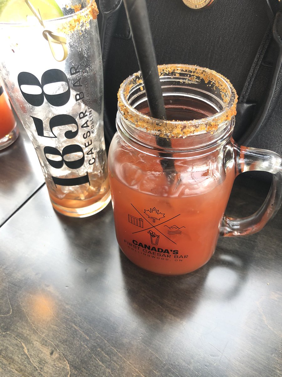 KendallMegan14's tweet photo. Caesar Sundays β₯οΈπ₯° #collingwood #caesarbar #gottatrythemall https://t.co/7U5ZCFA9CJ