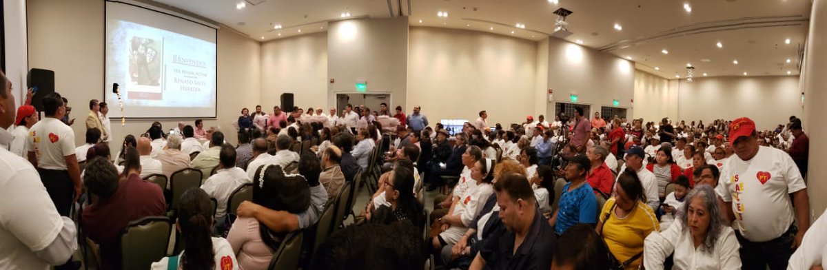 Vista panorámica de la presentación del medio millar de asistentes a la presentación de <a href="/renatosalesh/">Renato Sales Heredia</a> <a href="/Ley13091963/">Renato Sales</a> en #CiudadDelCarmen #Carmen #Campeche