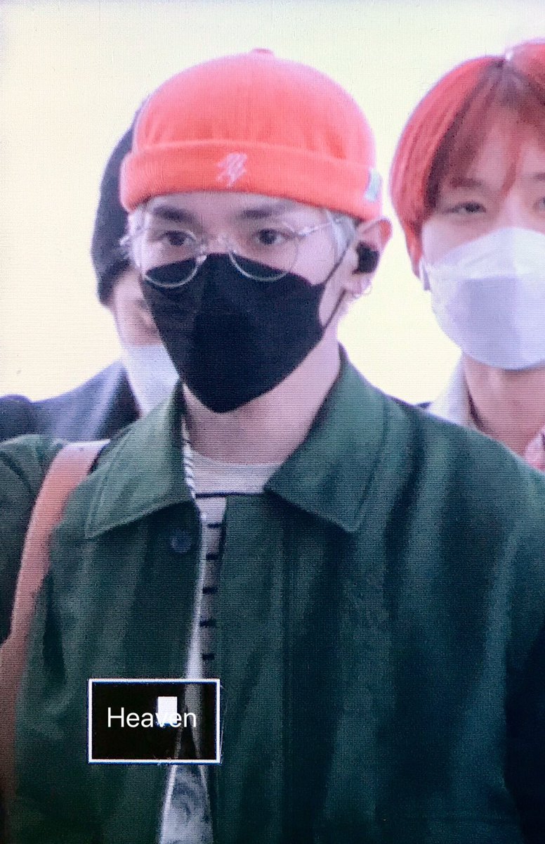 heaven_hell825's tweet photo. 20200309 ICN✈️
#NCT127 #NCT127_KickIt #TAEYONG #태용 
많이 먹어ㅠㅠ https://t.co/48fal0jcp1