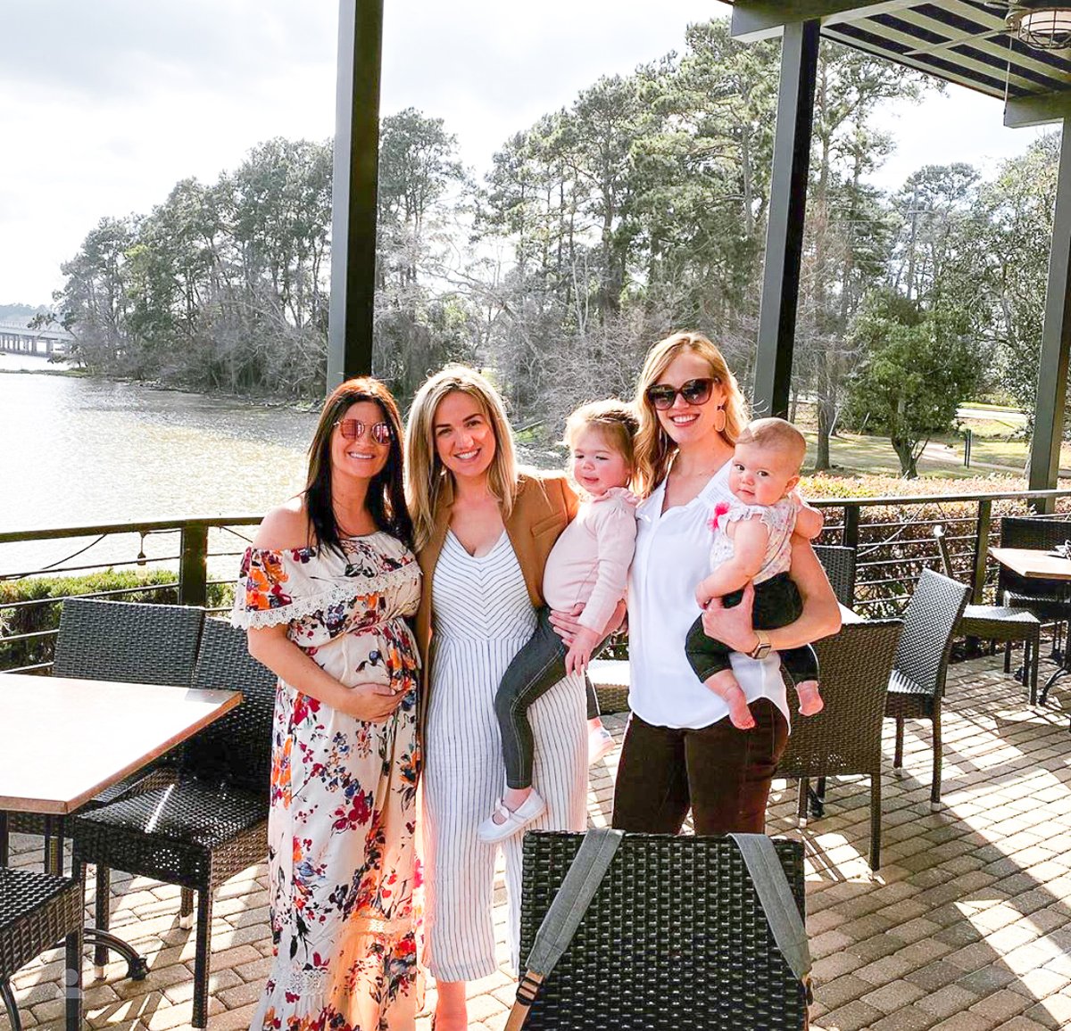 KingsHarbor's tweet photo. Everything’s better with your besties! With lakeside views and delicious restaurants, you can’t go wrong with a day spent at Kings Harbor! https://t.co/PznWueS3IG
