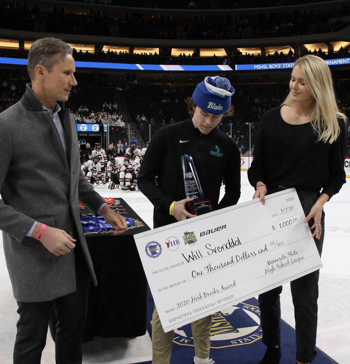 HerbBrooksFDN's tweet photo. Congratulations @svenddal - Herb Brooks Class AA Award Winner. Boys High School Hockey State Tournament 2020. Photo with Herb’s son @DanBrooks6 and granddaughter, Olivia Paradise #blakehighschool https://t.co/OvNPNHO8a6