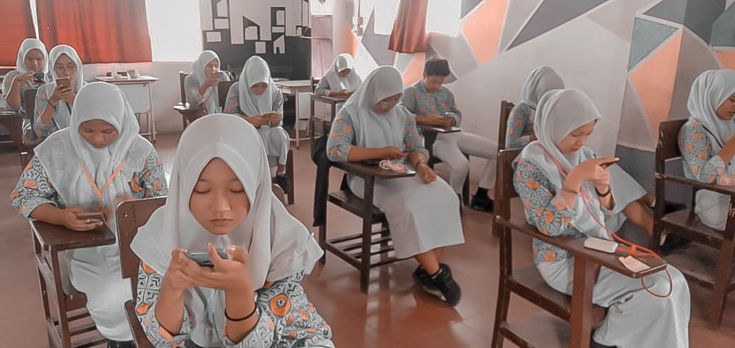 dharmaanalitika's tweet photo. Pelaksanaan ujian online kelas XII di SMK Dharma Analitika #akusmk #smkbisa #smkhebat #akusmkpastihebat #smkpastibisapastihebat #smksehat #tenagakesehatan #kemendikbud #ditpsmk #akusmkdharmaanalitika #akusmkdharmaanalitikapastibisapastihebat https://t.co/sNhUdmCpVo