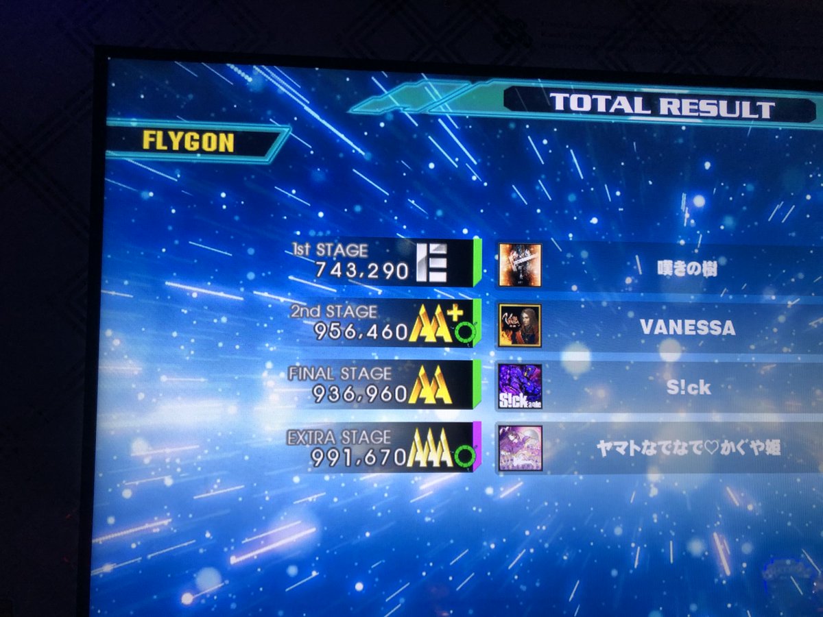 Exusi4's tweet photo. Finished my last session, leaving Micigan tomorrow... Thanks for @Ihavetoomuchfun (special thanks for the picture) @JakeStarGames @kevy1885 @emcatcosplay and everyone @ GLC, it was really fun to play with you and @psmo_MI was my first tournament, it was great!
GL in the future! https://t.co/78B15PfSYn