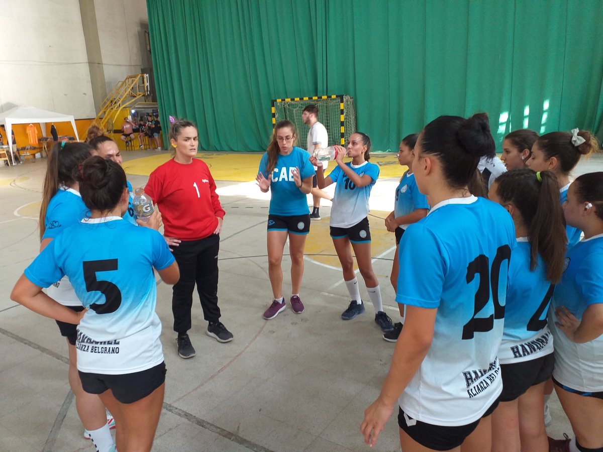 fecobalok's tweet photo. #CopaCórdoba 🏆organizada por Club Bco de Cba, 8va Edición. Sábado y Domingo.
📸 @Lolyguapas 
@RCHandball @GPJHandball @HandballCab @fchtvok @RubenDiliddo @confedepcba @CAHandballARG @gabycmartin @ShowsportCanal @LeopoRivarola  @Adrian_Viotti https://t.co/PgWJ9yy9oL