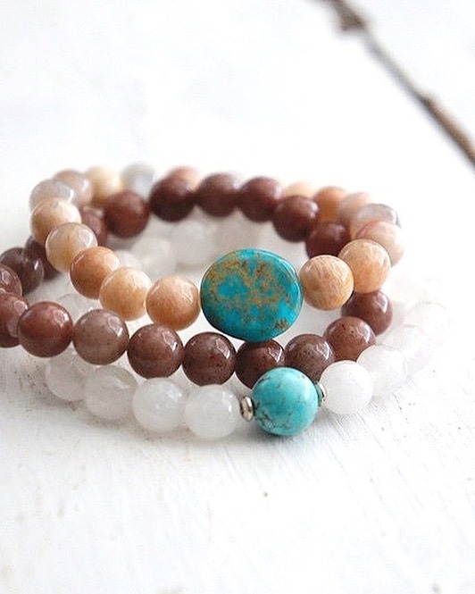 FrenchFeaDesign's tweet photo. New stacks in the shop!  #stackbracelets #bracelets #frenchfeatherdesigns #jewelryset #summervibes https://t.co/8g5gF4a6VI https://t.co/BMj1mmdinJ