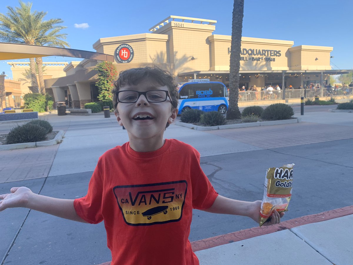 KnIhT_tNeReFfId's tweet photo. If you are in the @PeoriaAZ 83 you will want to hitch a ride on @ROBORIDE. I am bummed they are not using the Olli’s from @localmotors. They are testing them out for 60 days. Ryan was gased so we didn’t hide it today, but we will be back. #robots #ai #csforall #csforaz https://t.co/asnBeXH18I