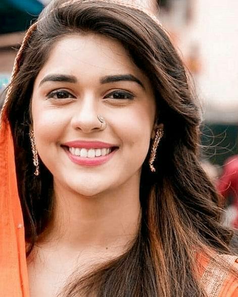 ChairunnisaSha3's tweet photo. @GossipsTv Zara shiddiqui #eishasingh https://t.co/j4GqnMezVW