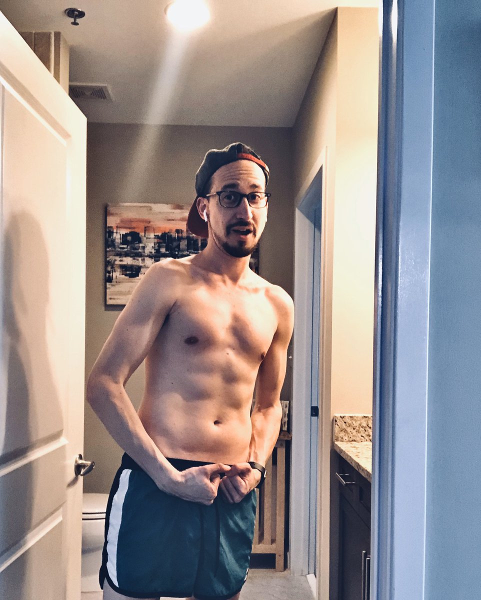 jonathansuro's tweet photo. Been at it straight now for almost 10 months and slowly but surely!!! The #results are showing! So hereβs to #progress and hereβs to staying #healthy ππ»πͺπΌ #fitness #fitnessjourney #results #igotdis https://t.co/P9Z36i1y5n