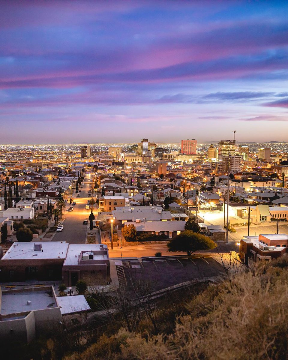 El Paso days are getting a little longer and we don't mind one bit. #daylightsavings 

📸: IG popnfresh13 

#itsallgoodep #elpaso #visitelpaso #visitep