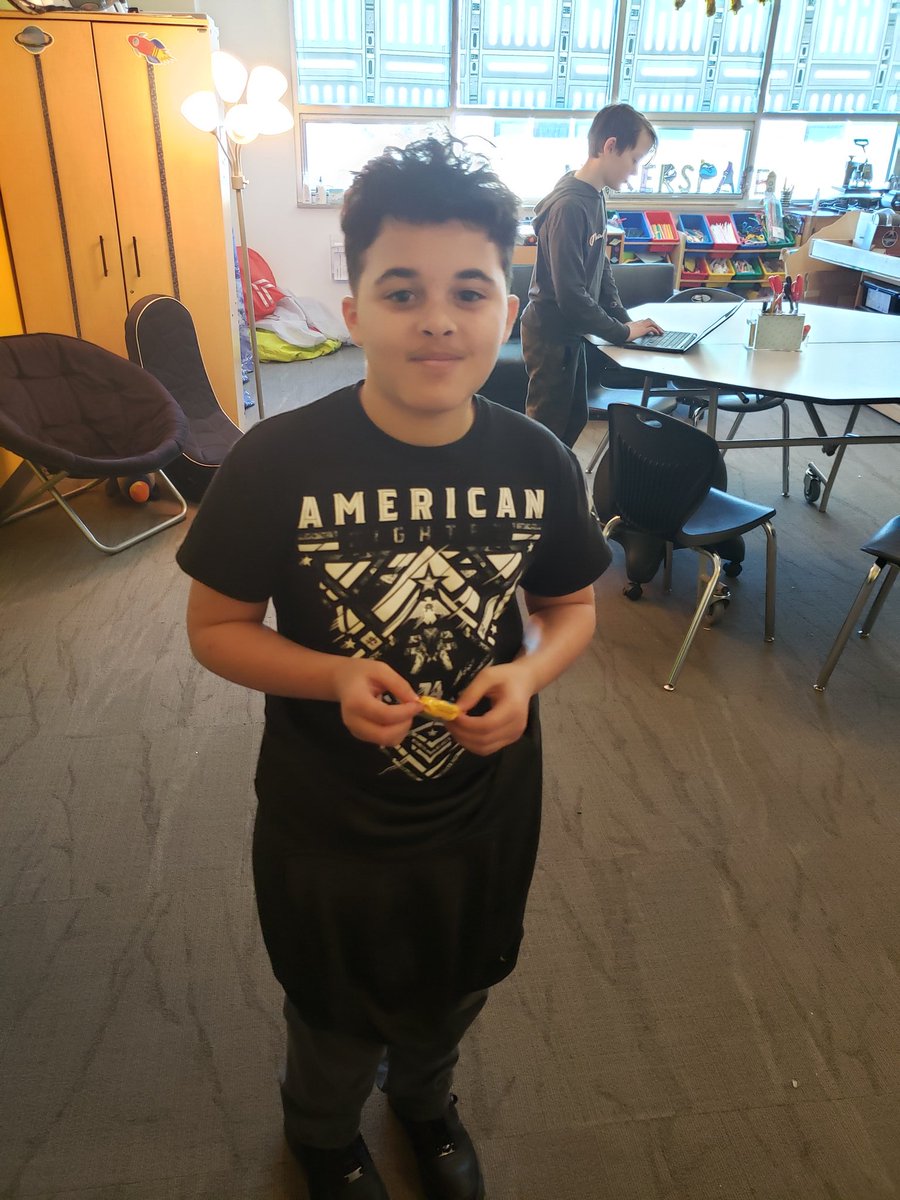 Miss Valenti tweet media