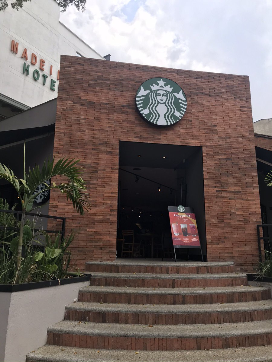 MarkOrmsbee's tweet image. More pics from Colombia, even a Starbucks.