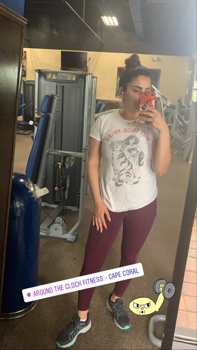ravenclawthots's tweet photo. Forever working on not being such a noodle :β) #suchfitness #muchstrength https://t.co/ugmcZpamNl