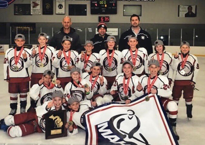 FoxMotorsHockey's tweet photo. Congratulations to ⁦@MAHA_Hockey⁩ Squirt A State Champions. No full ice practices all year ⁦@usahockey⁩ ADM in action and working. #development #proud https://t.co/IJ7QKKyESC