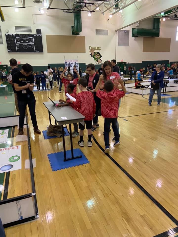 Lizzy Seiden (@seideninsecond) on Twitter photo First ever @CcpsRobotics competition and I am SO PROUD of these kiddos for rockin’ their coding and winning 3rd place (out of 13 schools!) <a href="/CrenshawKids/">Crenshaw Kids</a> #codingisforkids #onceccps First ever @CcpsRobotics competition and I am SO PROUD of these kiddos for rockin’ their coding and winning 3rd place (out of 13 schools!) <a href="/CrenshawKids/">Crenshaw Kids</a> #codingisforkids #onceccps
