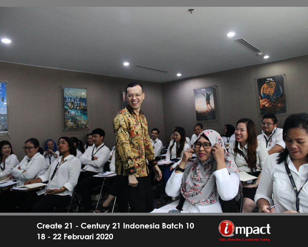 RickyBoenardy's tweet photo. Semangat Pagi
Training Create 21 - Century 21 Indonesia batch 10.
Terima kasih kepada tim Century 21 Indonesia atas kerjasamanya selama pelatihan berlangsung.
#impacttraining #fototraining #training #consulting #internalmediation #motivation https://t.co/KdX3HPOqQ5