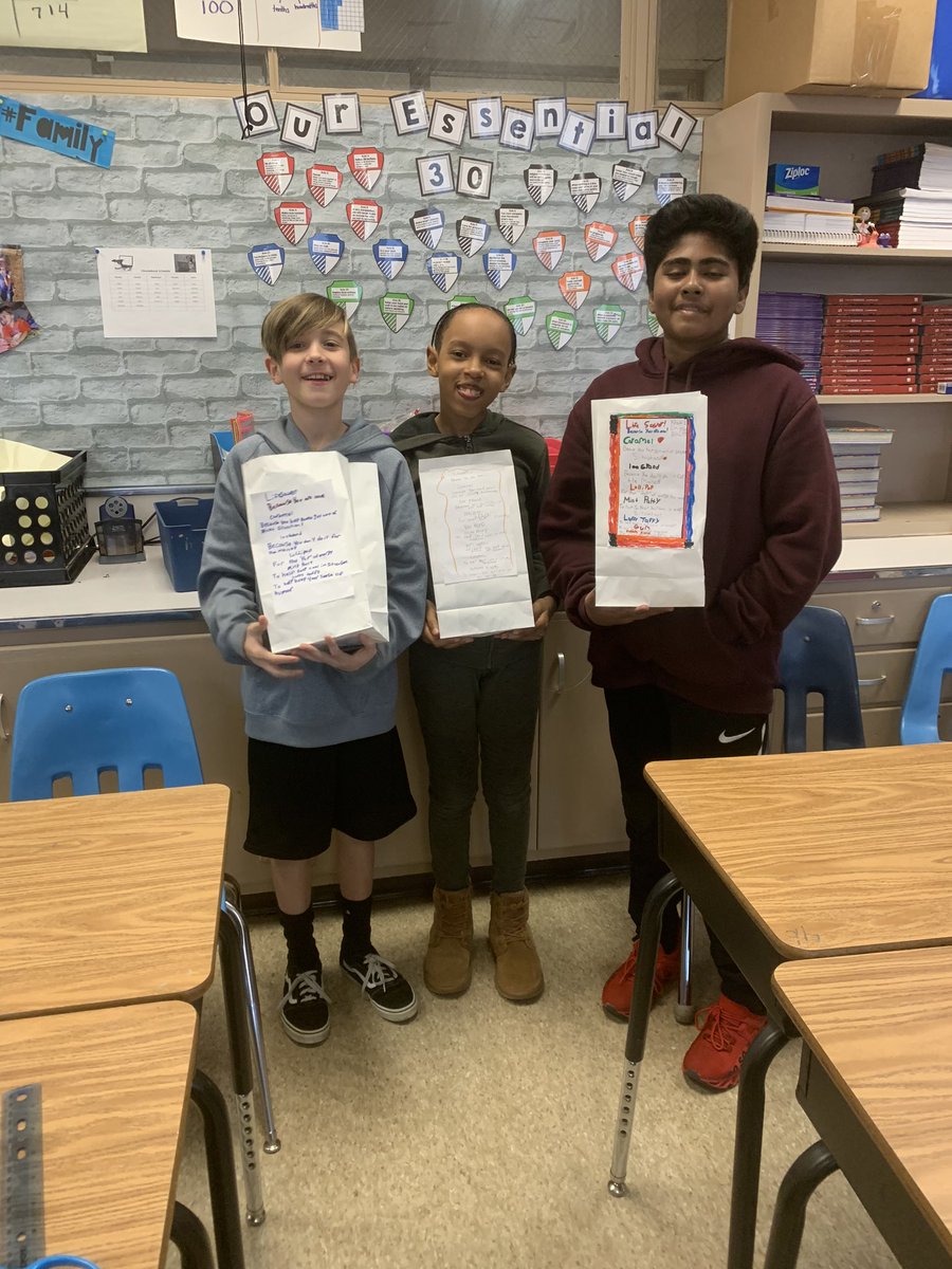 RHLeeESGrade5's tweet photo. We prepared something special for First Responders to give out. We want them to know we care about what they do for our community. @RHLeeESAACPS #wearebettertogether  #kgh #kindnessgrowshere #aacpsawesome https://t.co/Mp5tjZOEPf