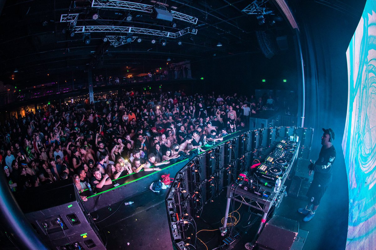 12thplanet's tweet photo. THX 2 MY OC SQUAD! We Kicked off the first night of the tour with a SOLD OUT @observatoryoc 🙏 Next up, @exchangela & @45eastpdx 🤯 #swamplextour #swamplex #swamplexnextleveltour
🎟: https://t.co/JsJOr6gOg7
📸 @alexvarsaphoto https://t.co/FnQdGEry5s