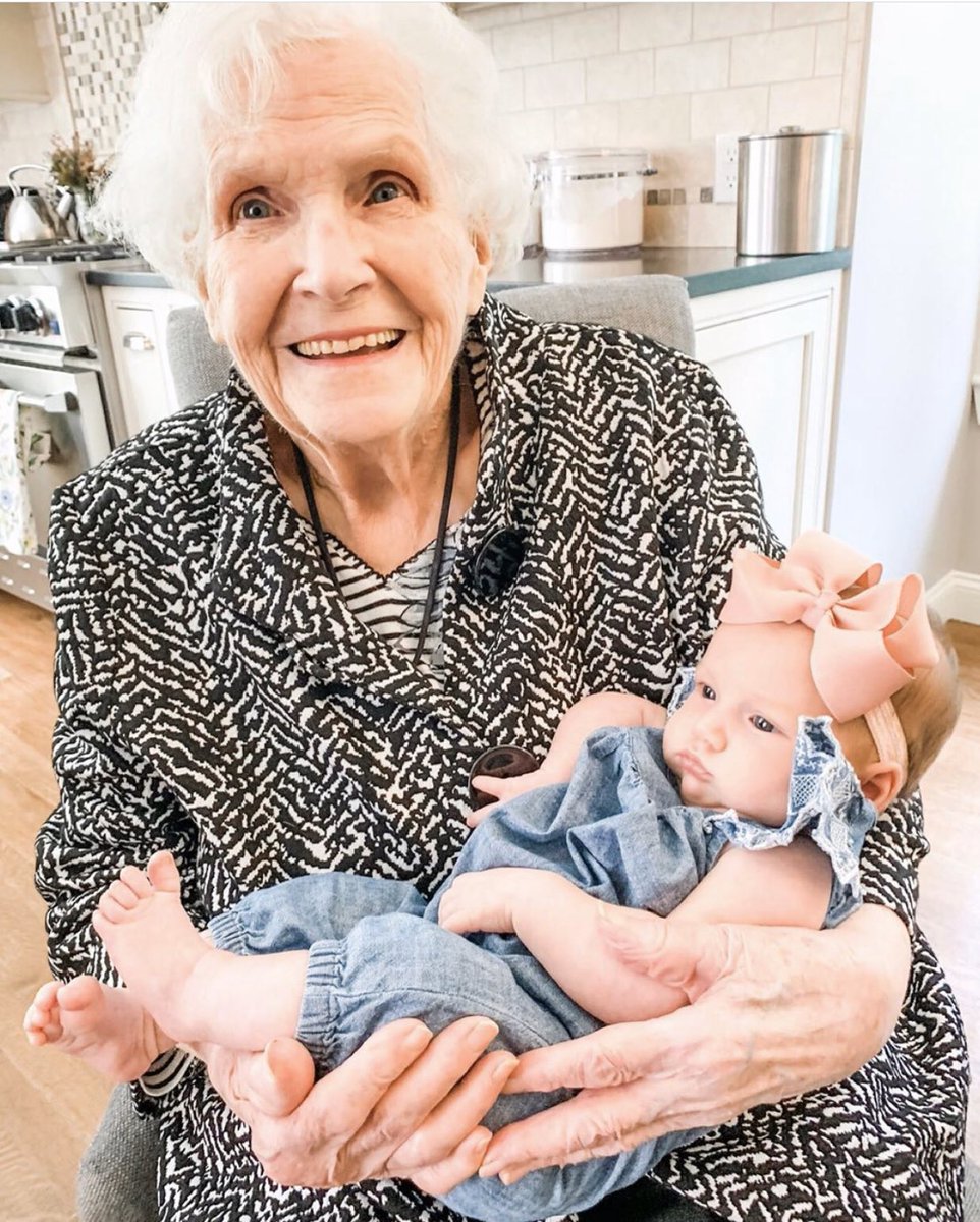 This is my grandmother, born in 1927 in Boston to Swedish immigrants, grew up in Dorchester & Roxbury, had 5 kids, & worked @ the Post Office, when women didn’t work. 

She’s holding my only daughter in this photo. Thank you for teaching me how to raise a woman 🙏💜 #IntWomensDay