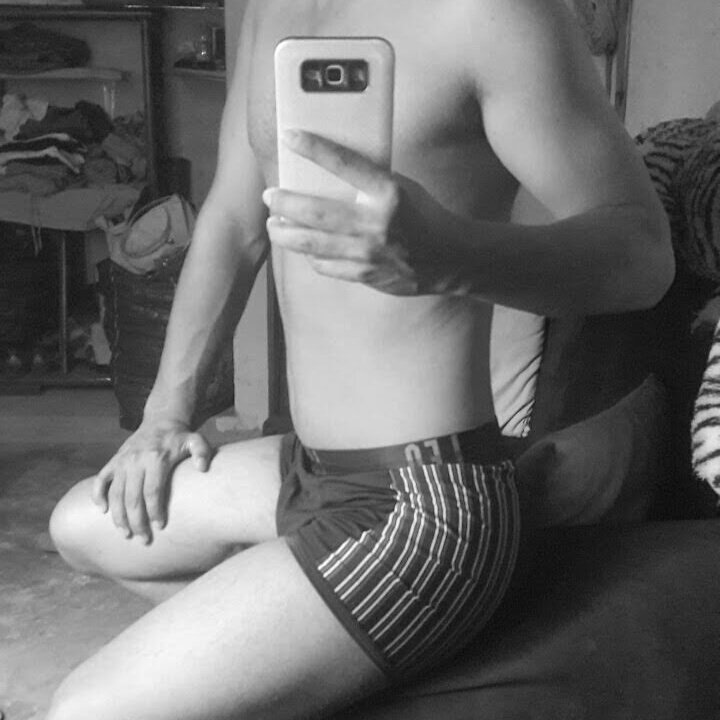 priv2408's tweet photo. #NuevaFotoDePerfil https://t.co/XJZ4IdGATF