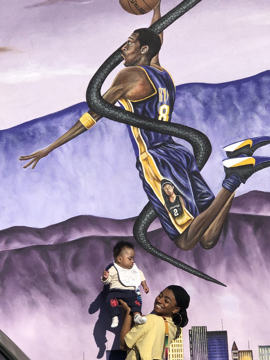 QueenEriyana's tweet photo. 💛💜Kobi 2 Kobe 💛💜 https://t.co/6smcemBl1b