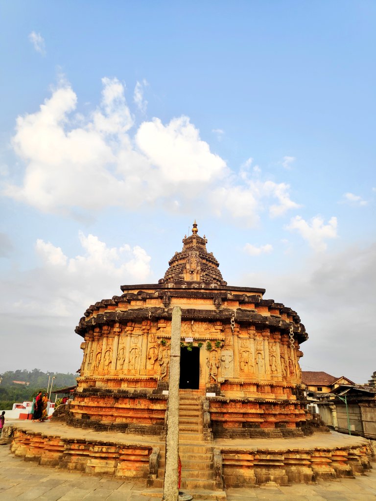 The Sringeri Vidya Shankara Temple. You could spend a whole day looking at it and still not have enough time.  @LostTemple7