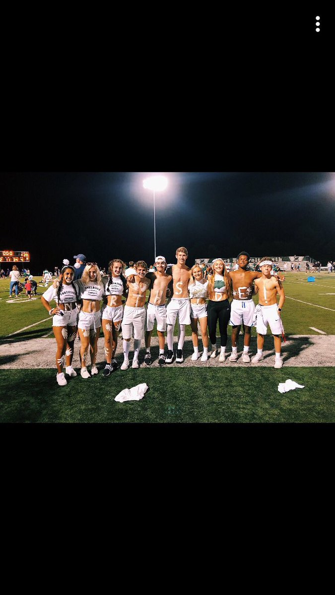 grantrapplean's tweet photo. #FZN2020seniorslideshow https://t.co/C2012dovcR