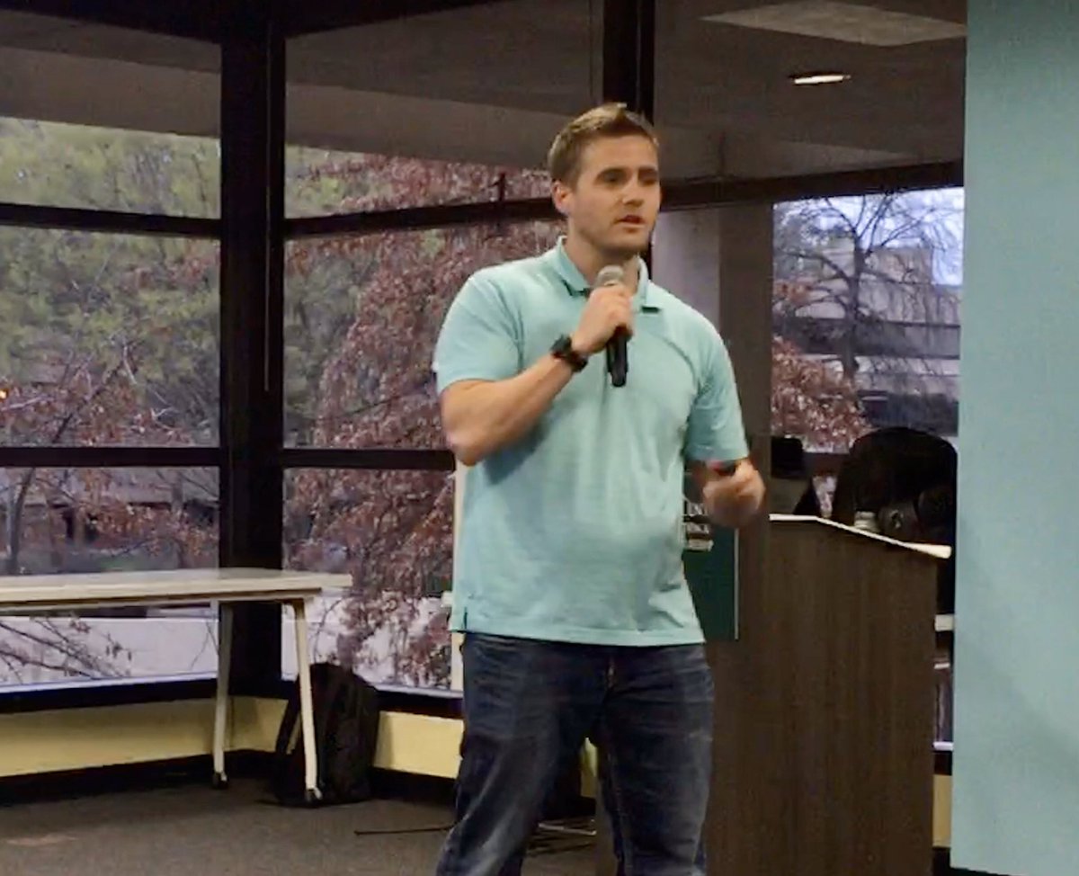 swsac's tweet photo. Let’s Do Work matches people seeking professional office space with people who have space available. Match dot com meets AirBnB? #startupweekend at @sacstate at @SacStateCarlsen #swsac https://t.co/3e8o4ME8yO