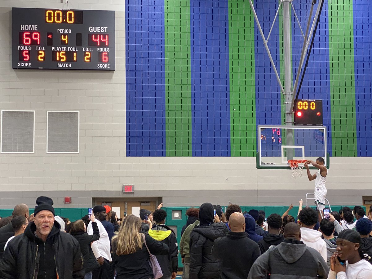 Congratulations to our <a href="/StCharlesHS/">St Charles High School</a> @SchsSathletics basketball team on making the state semifinals. @CoachCampbellSC