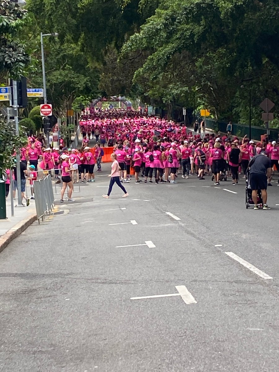 AusWaterblaster's tweet image. Proud of our Accounts &amp;amp; Marketing manager Sammy for participating in the #racq Fun Run supporting women with breast cancer for #internationalwomensday 💕💪
Her and her friends walked 10k’s!
Well done ladies.
#forbreastcancer #funrun #10kwalk #brisbanecity @ Brisbane City