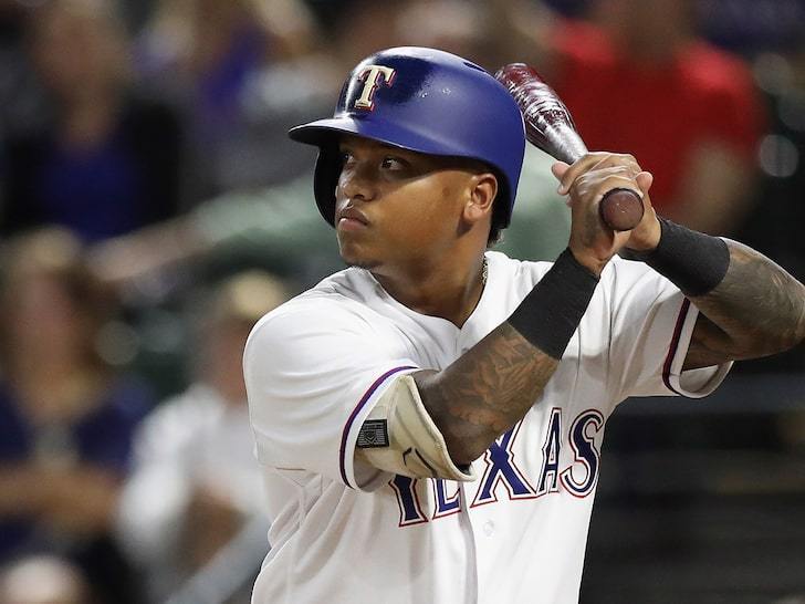 ThExpressOutlet's tweet photo. Rangers Outfielder Willie Calhoun Hit in the Face with 95 MPH Fastball https://t.co/YOON5i0Ixw https://t.co/mAQR6K3A7J