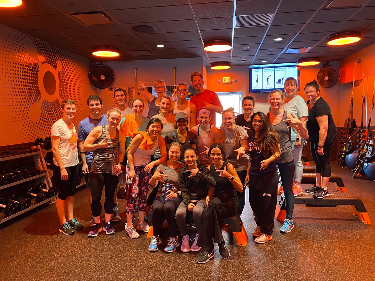 MBKoleMD's tweet photo. @womenandinfants practicing some #wellness today! Thanks to our amazing chair for making this happen. @orangetheory https://t.co/KgOHM70dfV