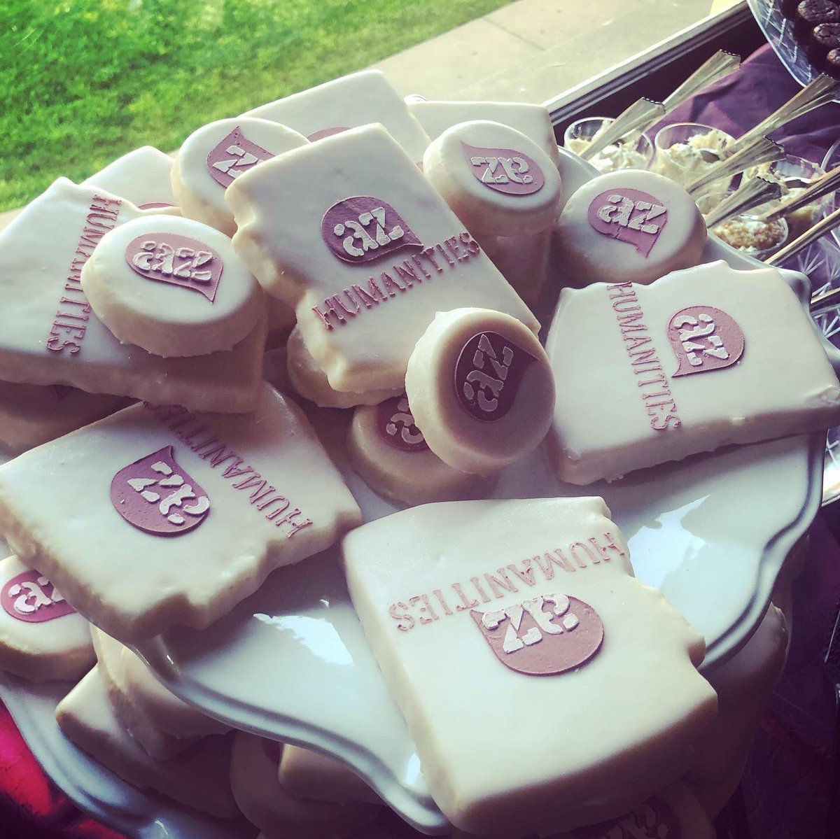 EdgarROlivo's tweet image. 🙏 It’s an honor to celebrate 10 yrs of service our fearless Exec. Dir. Brenda Thomson has served! I’m so proud to serve the state of AZ thru the @azhumanities &amp;amp; eternally grateful for her leadership and friendship! 🙏 to everyone who attended to support her, it was beautiful! 👏