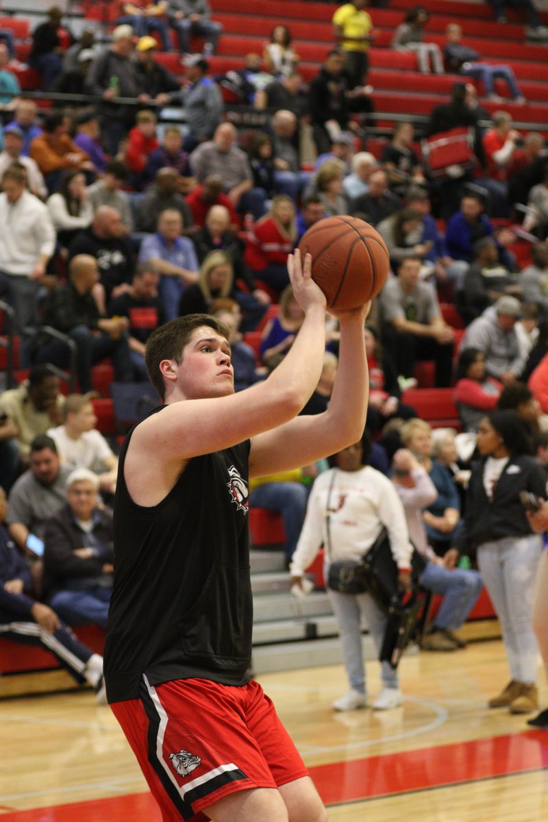 scemunoz's tweet photo. It is always sad to see a season end, but especially difficult for the seniors on the team.  I'll miss watching you play, Preston.  The Bulldog family is proud of you! https://t.co/ySH6GoL954