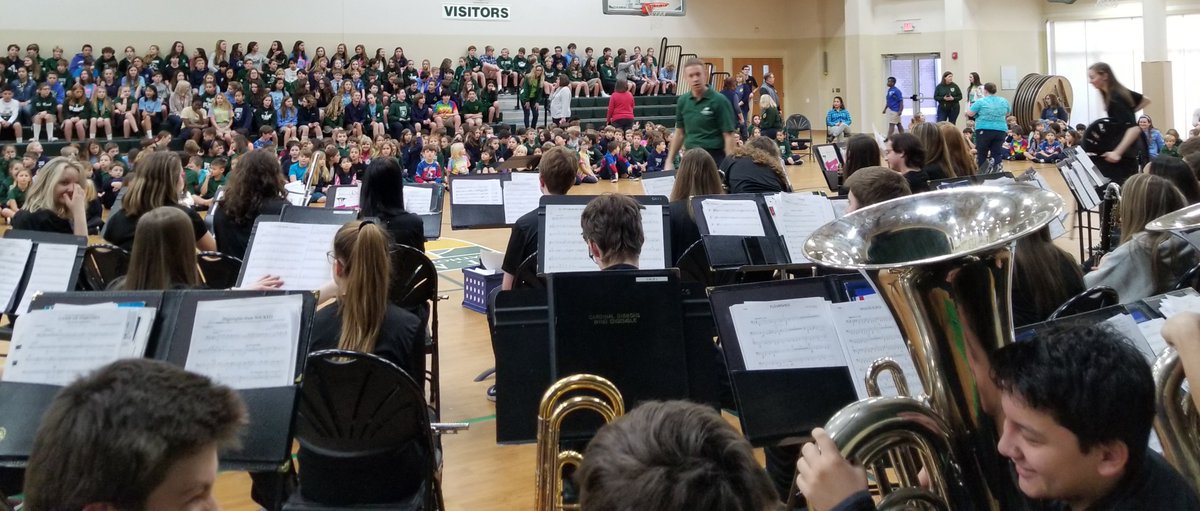 admissionsCGHS's tweet photo. Fantastic Friday sharing the Gibbons band with St. Mark and St. Mary's Catholic schools in Wilmington. Thanks for the warm welcome. https://t.co/IiDkSEtInD