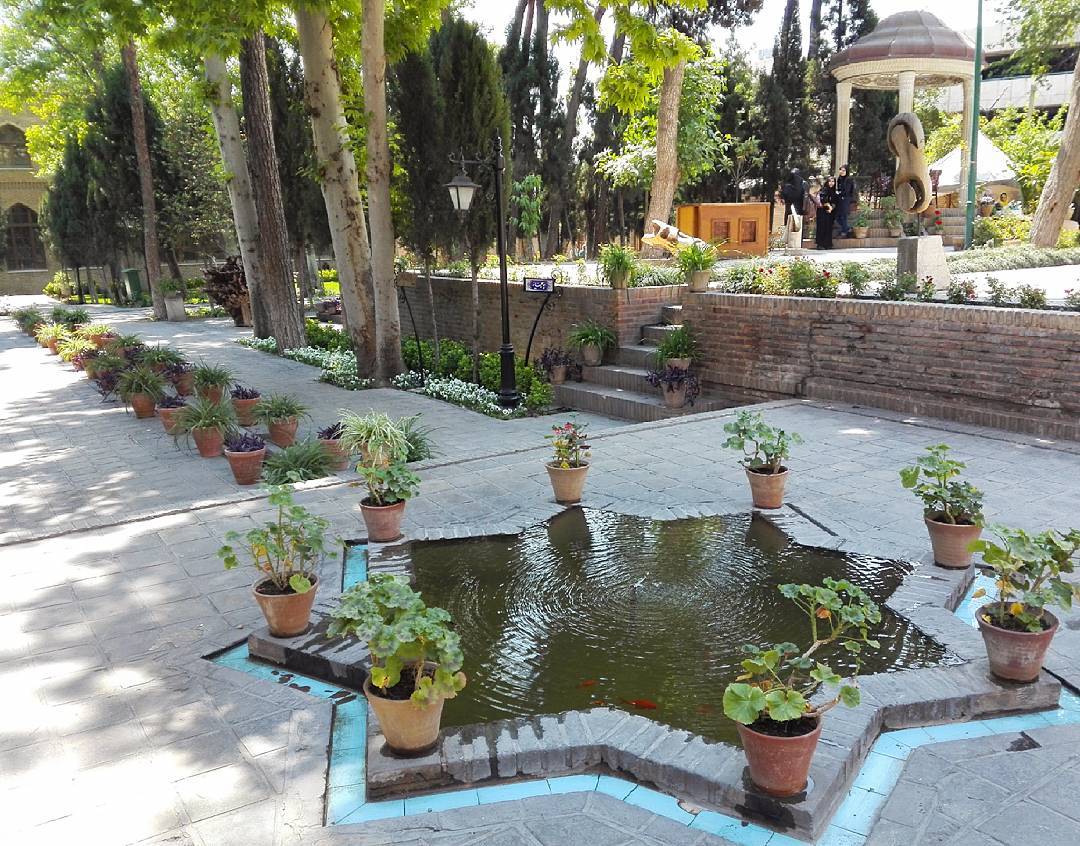 And we're off to another garden in my Iranian cultural heritage site thread. The lovely Negarestan Garden in Tehran. It was built in 1802 as a summer residence by Fath-Ali Shah, the second Shah of Iran. The University of Tehran has turned what remains of the garden into a museum.