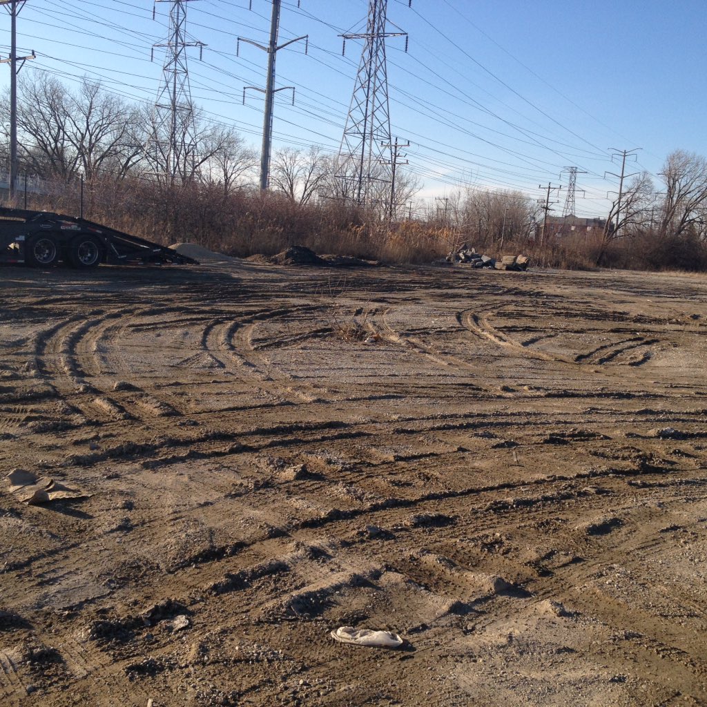 MayorBarryBass's tweet photo. For my 1860th tweet, I've decided to post pics of the amazing progress my New Vision Forward administration is makeing in @lincolnwoodIL at the #District1860 sight, aka #PurpleHotel. #MLGA #Bass2017 #BarryTheBuilder https://t.co/zReXIQN4b6