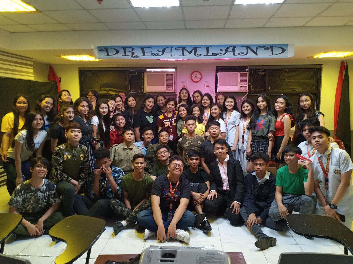 richlauren's tweet photo. Flex ko lang sila kasi proud akong natapos nio PT sa PE and Music.
Cheerdance and Musical play.
Congratulations!
#roadtomovingUP https://t.co/pArVL3G0IA
