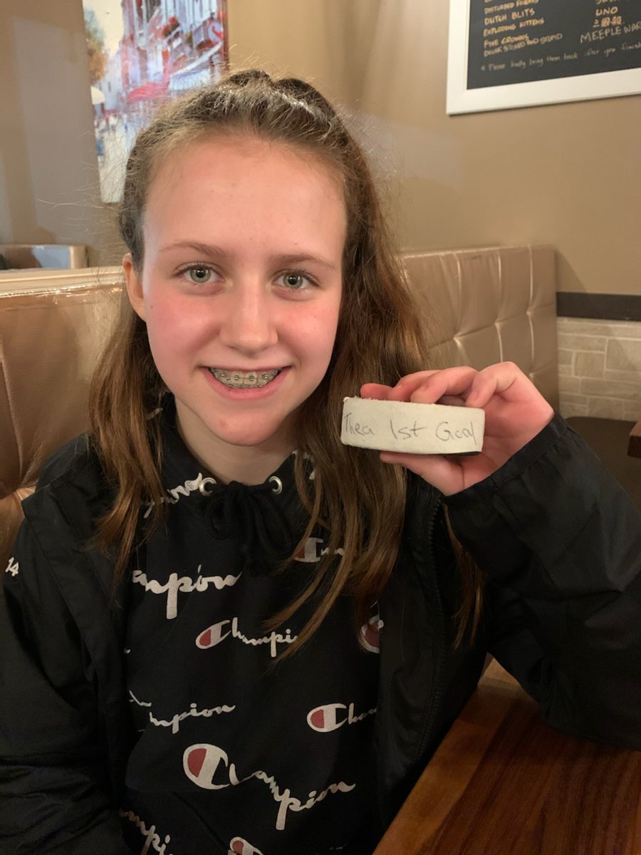 RDBobocel's tweet photo. Huuuuuuge night tonight in our hockey world...Thea scored her first goal ever...and it was the game winner! 

Apparently this afternoon's session with @natspooner5 and @ShannonSzabados was more than a little inspirational! #prouddad #goroyals #gothea #egha #playoffbound https://t.co/6aTmA1rJB7