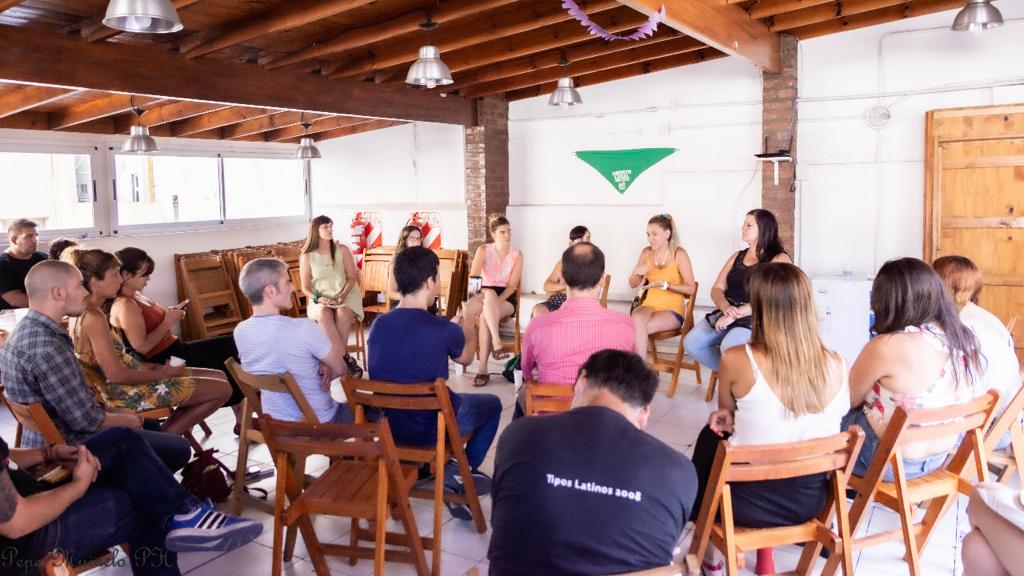 EnacomNaranja's tweet photo. Charla en @ENACOMArgentina “La lucha por el Aborto Legal y contra la violencia de género en los lugares de trabajo” con @altatorna Sec de Mujeres y Género SiPreBA Ethel Beer Sec de Formación @JIAte_Inti @nataliabadgen Actrices Argentinas @Melifbecerra y Virginia  @pepemuinelofoto https://t.co/IuVNcALHiZ