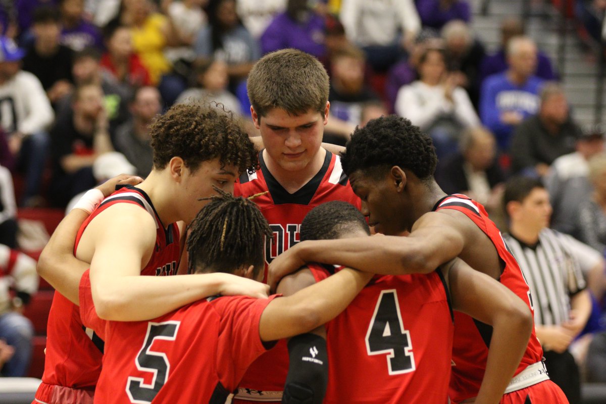 scemunoz's tweet photo. While I didn't expect your season to end tonight, I'm glad I was there to watch you play.  You've played hard and had a successful season - you all have a lot to be proud of. https://t.co/HJo8Pp1Dq2