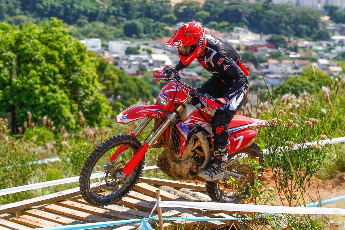 hondaracingbr's tweet photo. Fotos - 2º dia da Equipe Honda Racing na etapa de abertura do Brasileiro de Enduro FIM, em Itapema (SC). #motos #offroad #enduro #brasileirodeendurofim #honda #hondaracing

📷 Idario Café/Mundo Press https://t.co/MctP7OZvSD
