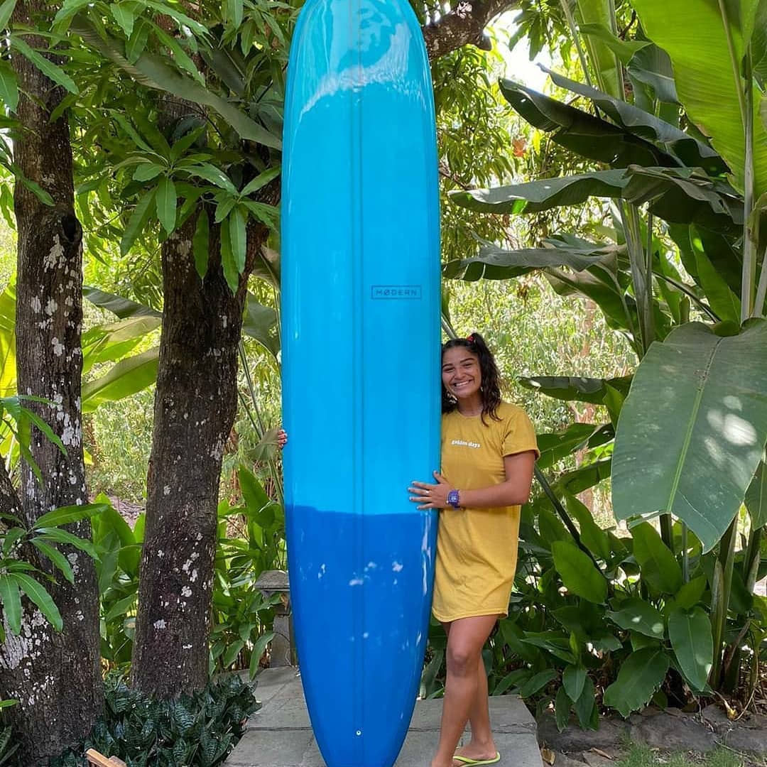 lasfloressurf's tweet photo. "Each time a woman stands up for herself, she stands up for all women" - Maya Angelou
Sindy Portillo is founder of Las Flores Surf girls, which support girls from 10 to 16yo, to follow their dreams. 
Her values, hard work, passion and humility make her an ideal member of our team https://t.co/tUcJgkI750