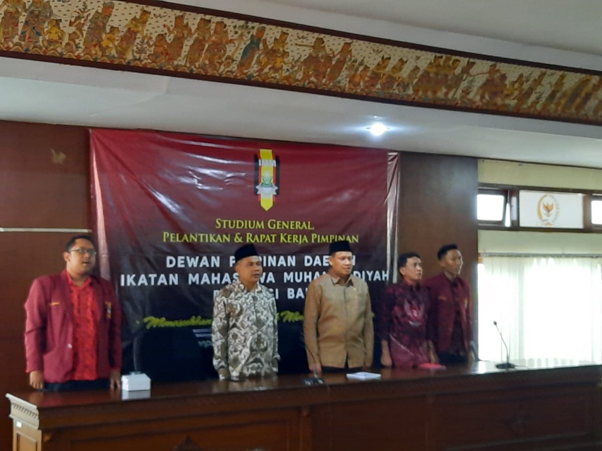 dppimmofficial's tweet photo. Sekjen DPP IMM @robby_karman melantik DPD IMM Provinsi Bali periode 2019-2021. Dalam sambutannya, Robby mengajak agar seluruh kader IMM menjadikan IMM sebagai wadah perkaderan dan gerakan sosial sesuai dengan maksud dan tujuannya.
#IMMJaya
#InfoIMM https://t.co/J2oGL7nygK