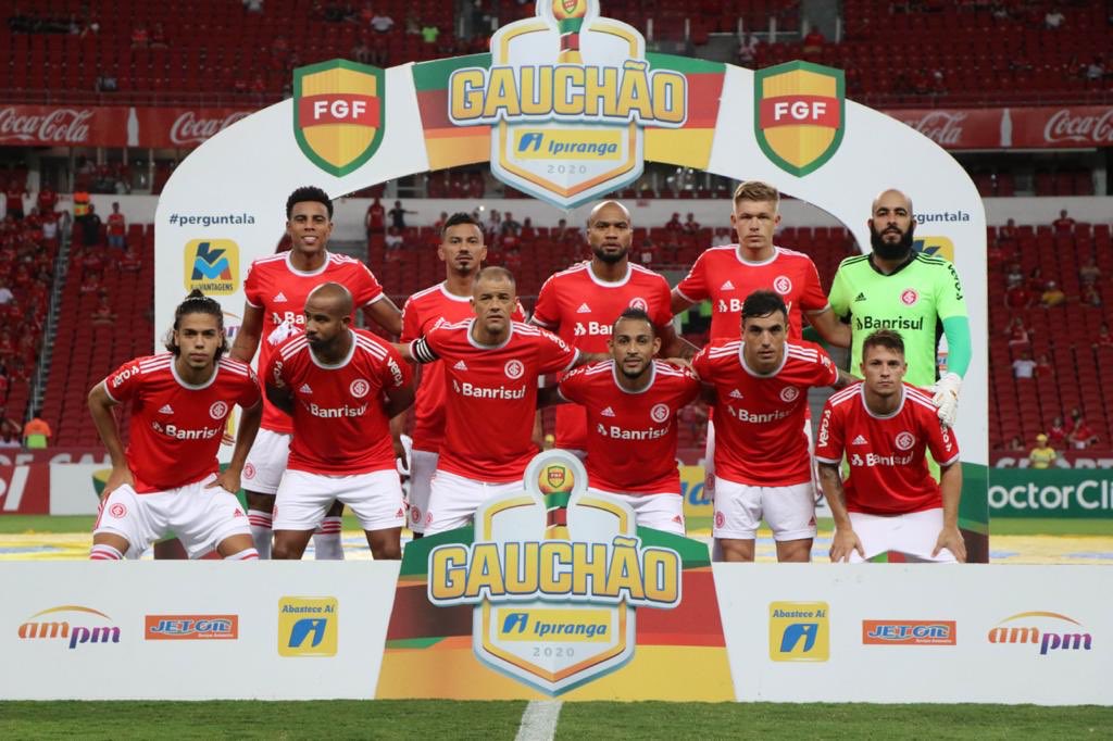 renzosaraviaa's tweet photo. Muy feliz por mi debut con @SCInternacional ⚽️🙏 gracias a todos por su apoyo A seguir trabajando #vamospormas https://t.co/JNNp9eJH5v
