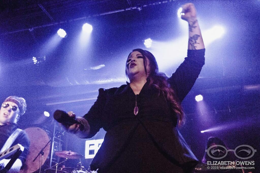 ElizabethAOwens's tweet photo. Happy almost-belated #InternationalWomensDay to all of the lovely ladies that I had the pleasure of covering for @Concert_Crap last year!
Featuring: @skilletmusic's @koreycooper & @JenLedger; @tiffanyyoung, #EllenKim, #EileenHarman; & @Protomen's #GamblerKirkdouglas https://t.co/MV9KNE8Wu2