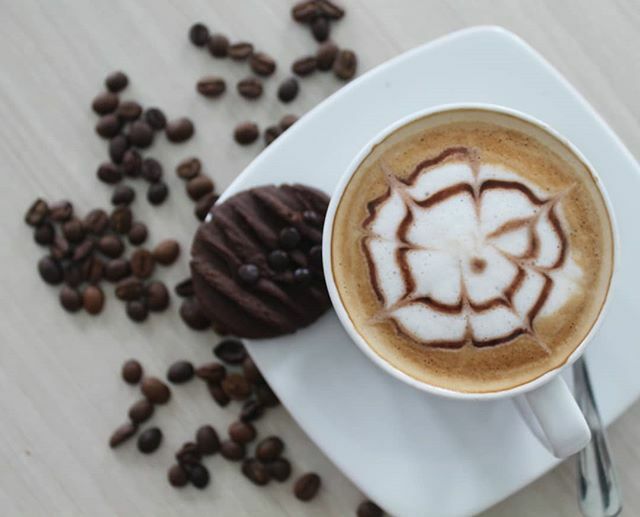 it's a monday, but coffee can handle it 😉

#coffee☕ 
#coffeemorning 
#swissbelinn 
#swissbelinnpangkalanbun
#swissbelhotelinternasional