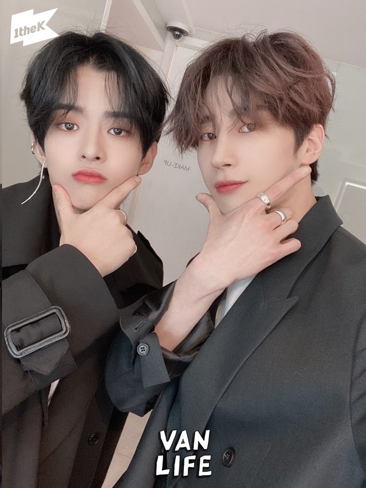 1theK(์๋์ผ์ด) tweet media